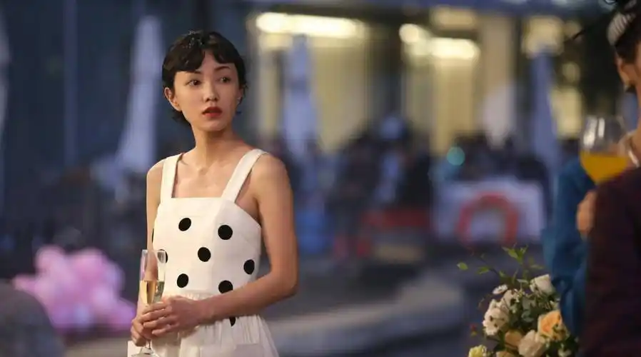 原创喜宝郭采洁扮相惊艳全网电影金钱与爱情主题被指三观不正