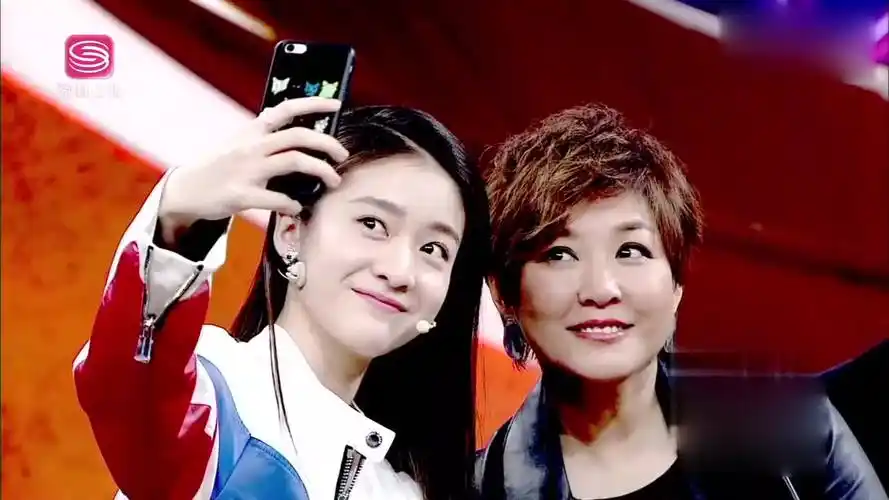 张雪迎好友爆料,光头造型像卤蛋