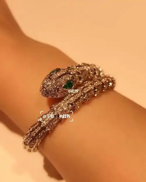 宝格丽bvlgari蛇手镯