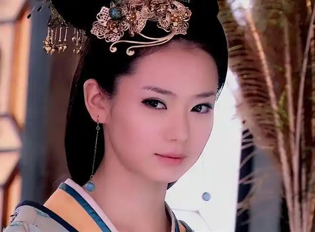 26岁出演小太平,周迅古灵精怪毫不违和,仅用8集戏份碾压陈红