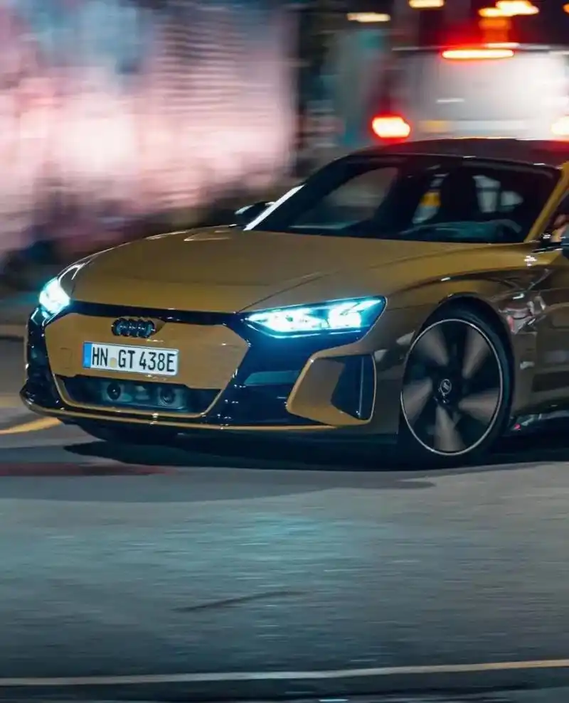 奥迪rsetrongt战术绿到店