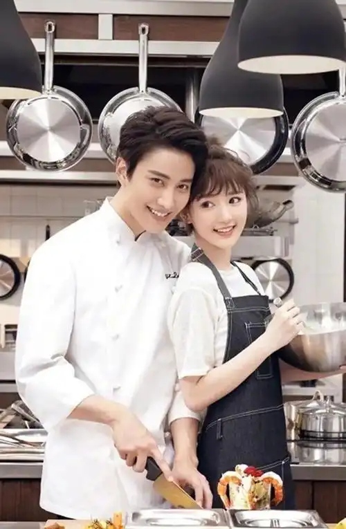 满屋》和《一吻定情》火遍亚洲,更是在中国也混的风生水起,和毛晓彤