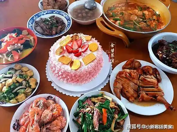 原创晒一晒给婆婆准备的生日宴家常菜肴和蛋糕鲜香味美全家爱