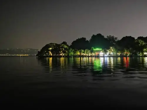 华为手机拍的西湖夜景