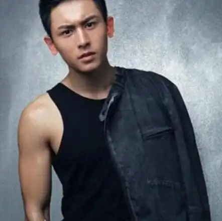 【图】揭秘张哲瀚女友是谁 网曝其疑似整容