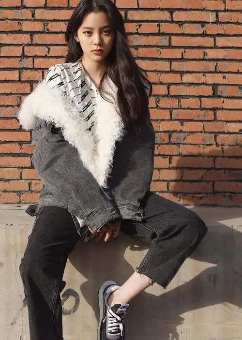 欧阳娜娜私服养眼街拍图片