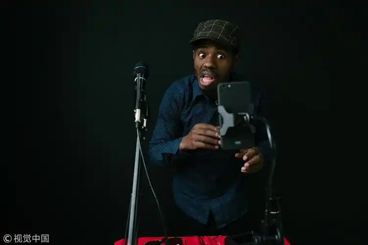 angolan student chases chinese dream on video