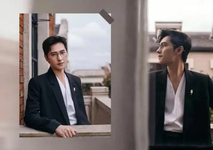 姐妹们要的宝格丽 来啦#锁屏壁纸  #壁纸  #壁纸分享  #宝格丽bvlgari