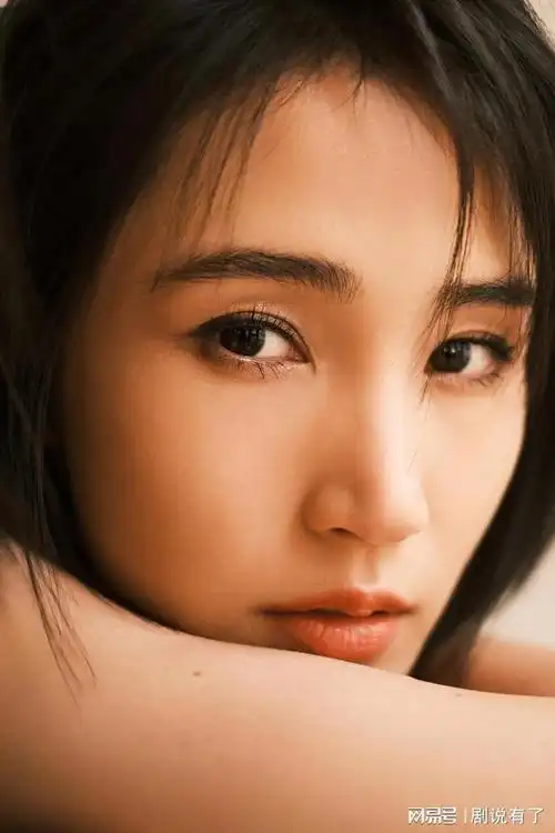 黄晓婉夏日写真活力满满 参演《云襄传》正在热播|妆容|运动范_网易