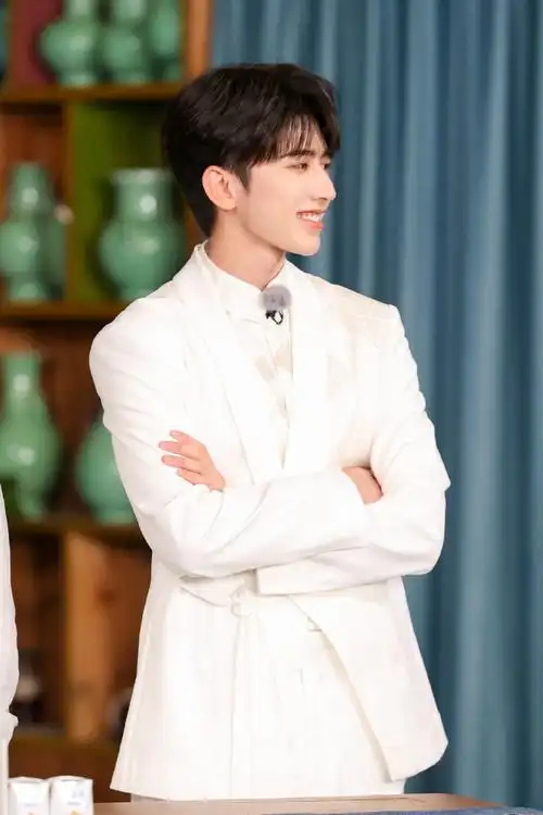 奔跑吧蔡徐坤##奔跑吧##奔跑吧今晚看舌尖上的宋韵