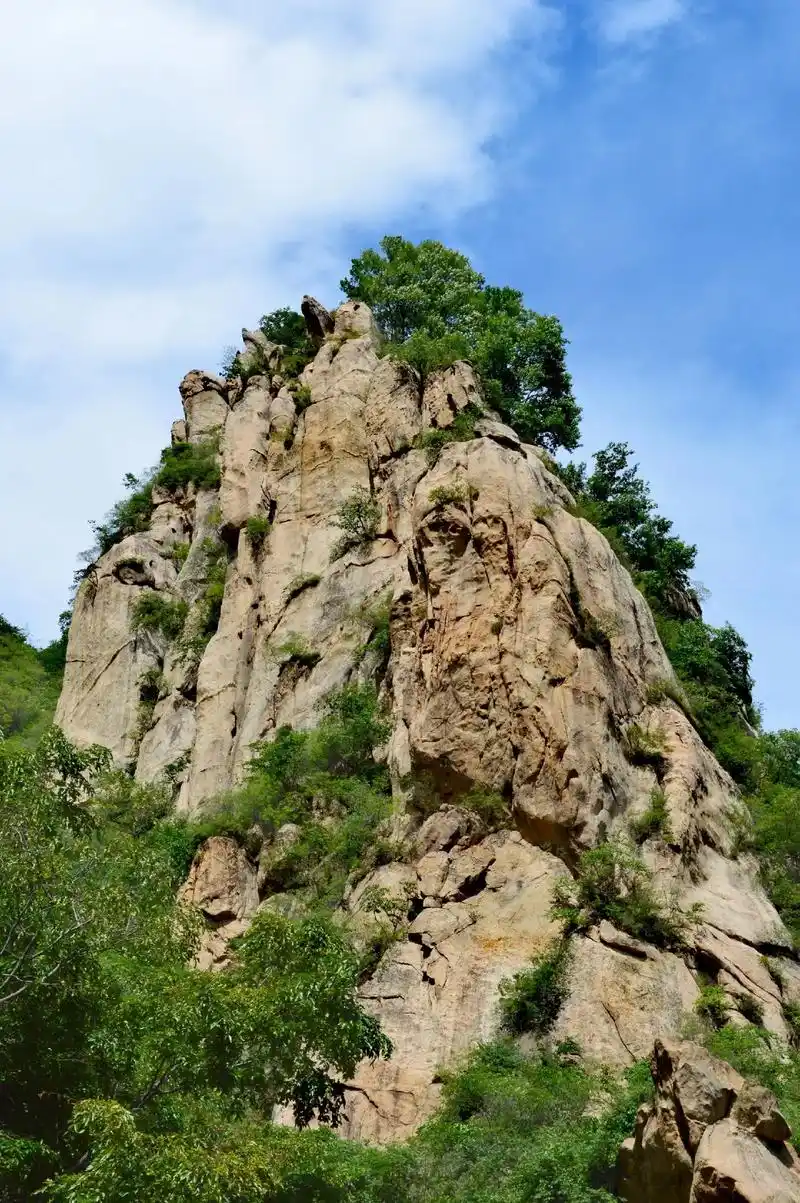 美丽壮观的绿谷,北京怀柔百泉山自然风景区(一) - 抖音