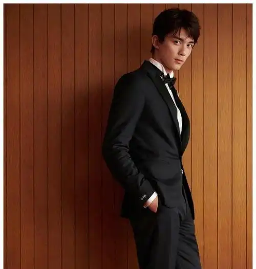 为谭松韵怒怼主持人,被吴京看中做儿子,吴磊情商到底有多高