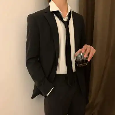 派大星西装头像