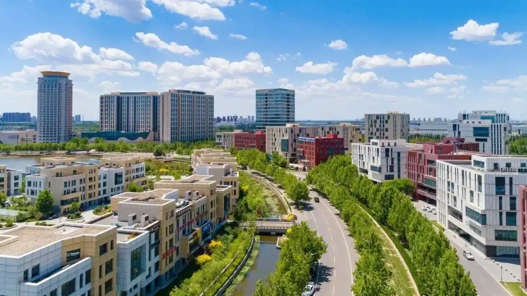 摄影:于泽 摄于武清商务区摄影:高云 摄于翠亨路随着武清区绿化水平的