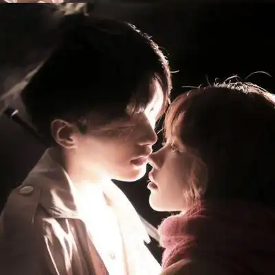 抖音情侣头像一左一右配对你的笑容填满我的世界