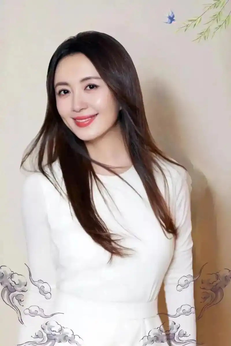 "爱心大使"杨童舒:优雅美丽温婉迷人高清写真集(1)