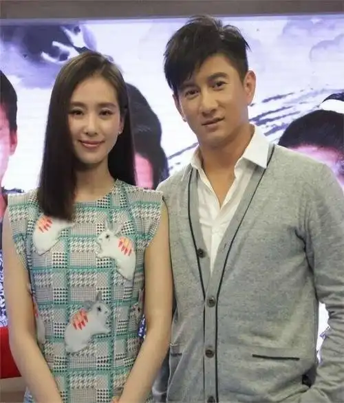 53岁吴奇隆带儿子逛商场,5岁步步看着像爸,刘诗诗公公罕见现身