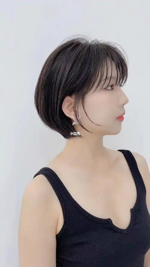 发量多女生的首选高级感短发