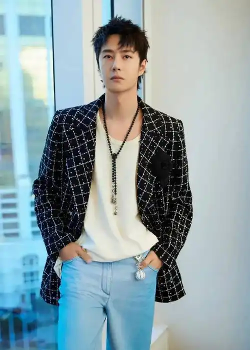 25娱乐瓜:王一博任嘉伦张颂文刘诗诗金晨宋轶许凯景甜王鹤棣_造型