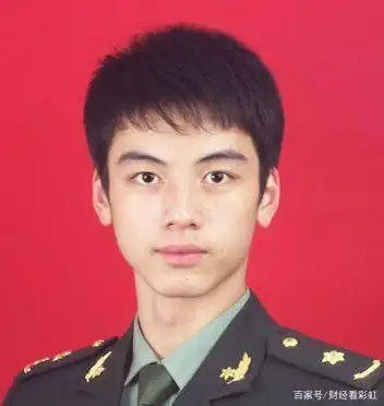 看军艺走出的四大校草,有三位都成为了一线巨星,唯独他无人认识