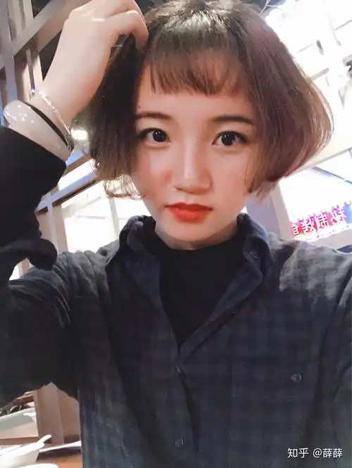 塌鼻子的女生留什么发型好看