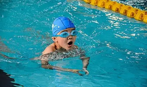 夏日清凉游泳特惠来袭仅299元抢原价400元的儿童游泳体验课4节单纯