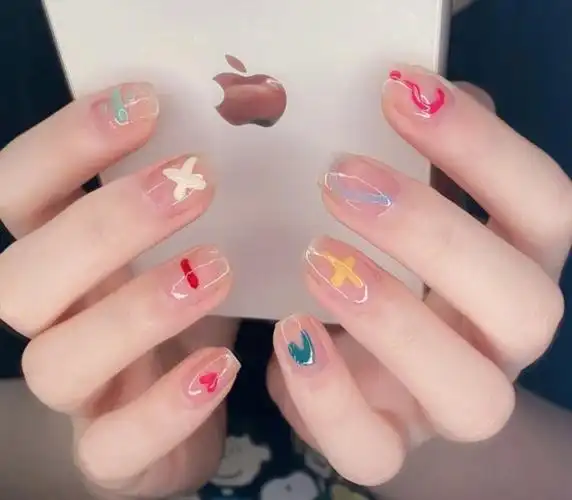 夏天干净又显白的美甲你喜欢哪个