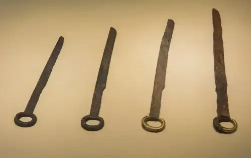 满城汉墓出土文物,铁刀