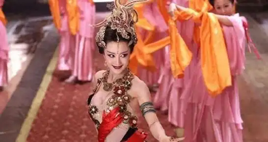 "最美妲己"李依晓:被狗咬脸不幸毁容,今41岁靠演坏女人翻身