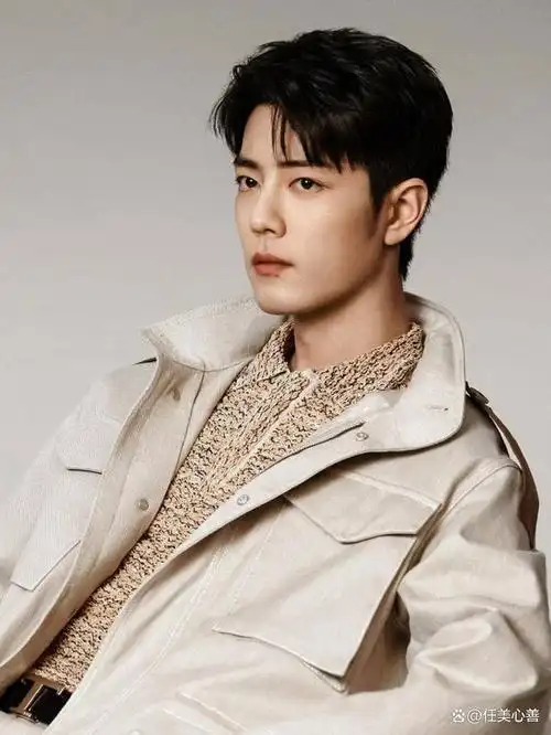 肖战藏海传官服造型的确令人惊艳,清秀而不失英气,宛如一位陌上如玉的