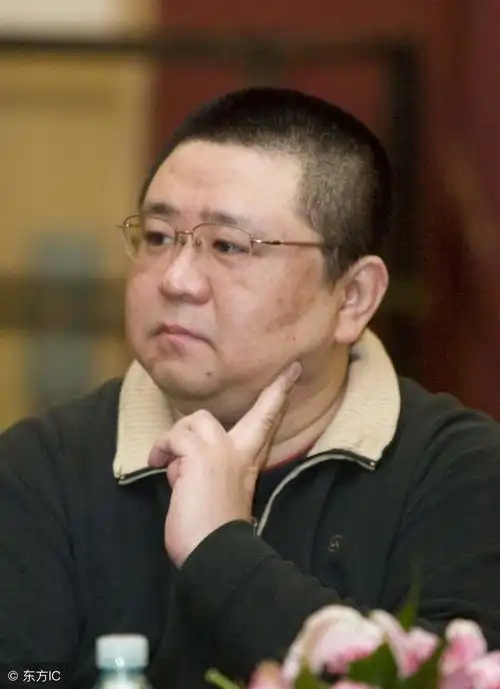 国家一级演员:梁冠华