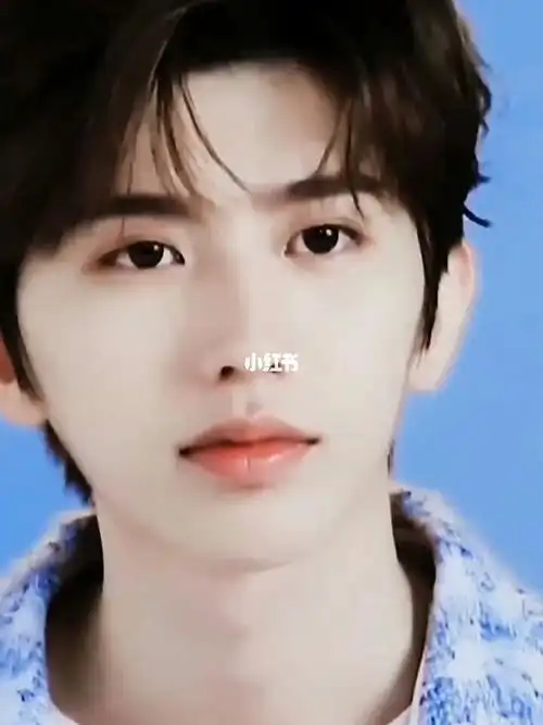 蔡徐坤性感嘟嘟唇