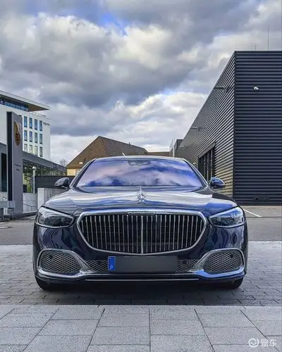 全新梅赛德斯-迈巴赫s级海外实车 车身加长/更加尊贵