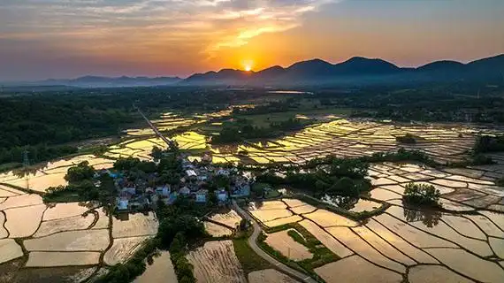 含山凌家滩:百年百大考古发现--安徽频道--人民网_网上的人民日报