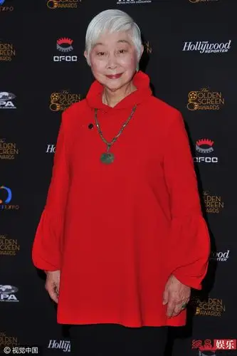 89岁高龄演员卢燕再战红毯