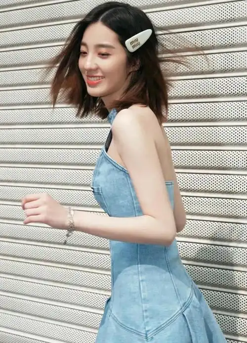 万鹏高清魅力写真,优雅迷人!_高清图集_新浪网