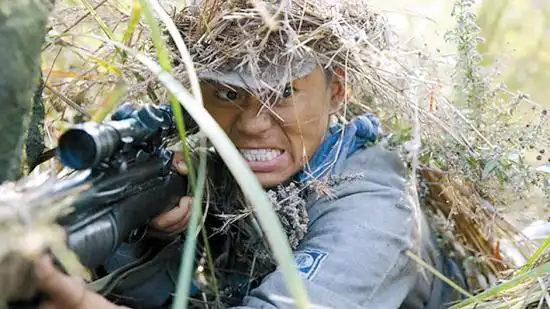 王宝强剧中饰演神枪手