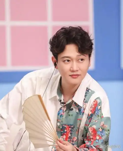 德云社杨九郎凌晨发文晒与师兄弟聚会照烧饼攒局栾云平买单