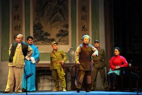 市京剧院成功汇报演出现代京剧沙家浜