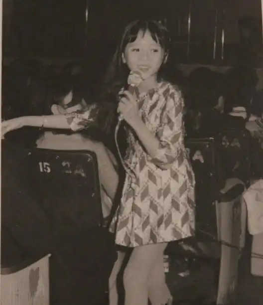 明日是已故歌星梅艳芳的忌日,去世14周年,人气依然不减