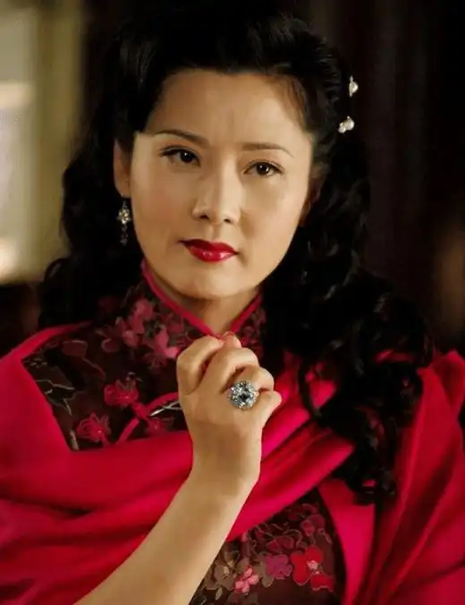 美丽的何赛飞妖娆的杨九红