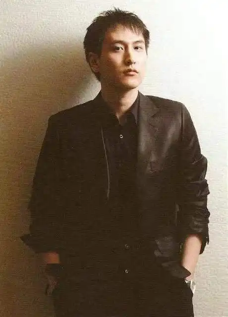 汤珈铖隐形富豪,父亲留给他上海133套豪宅,轻松跻身百亿富豪_手机搜狐