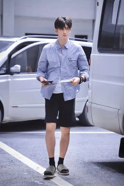 顺毛的乔楚生,背头的张云龙.