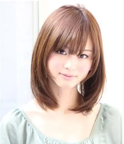 大脸方脸适合什么发型 齐肩中短发发型最修颜(图)_秀发飘飞资讯_中国