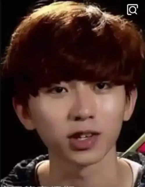 蔡徐坤18岁出道照片被扒和现在差距大可讨厌不起来咋回事