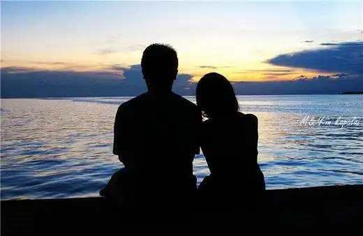 求两个人背影的图片想气气我前男友