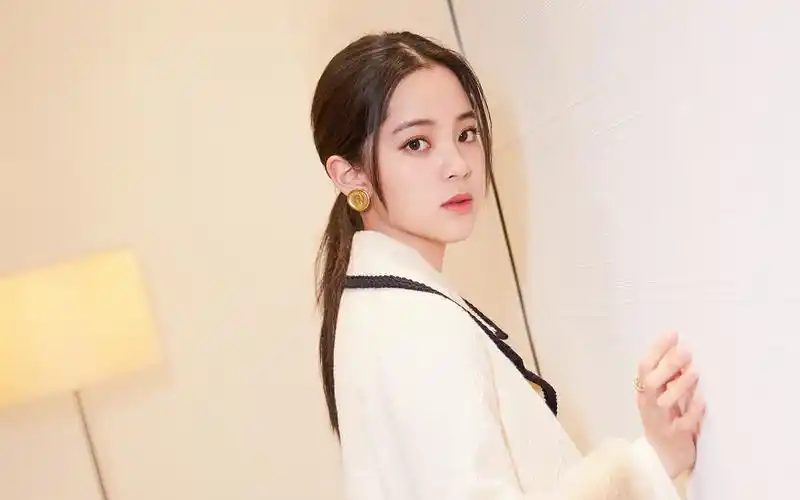 欧阳娜娜优雅写真