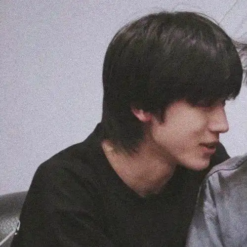 "戴上耳机,倾听文轩的第六年"##文轩  #刘耀文  #宋亚轩  #头像分享