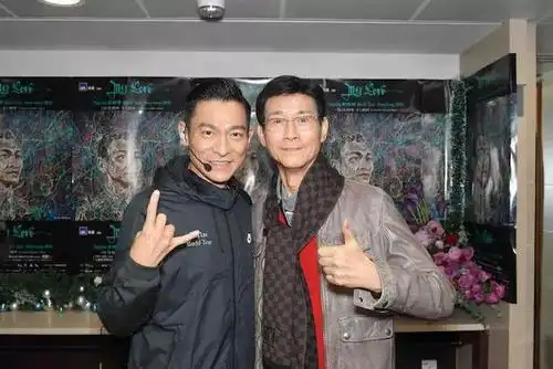 下面将围绕"郑少秋的身高"主题解决网友的疑问郑少秋身高有多高?