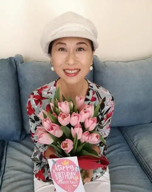 58岁叶倩文近况曝光!最美天后风采不再,与大14岁林子祥恩爱如初